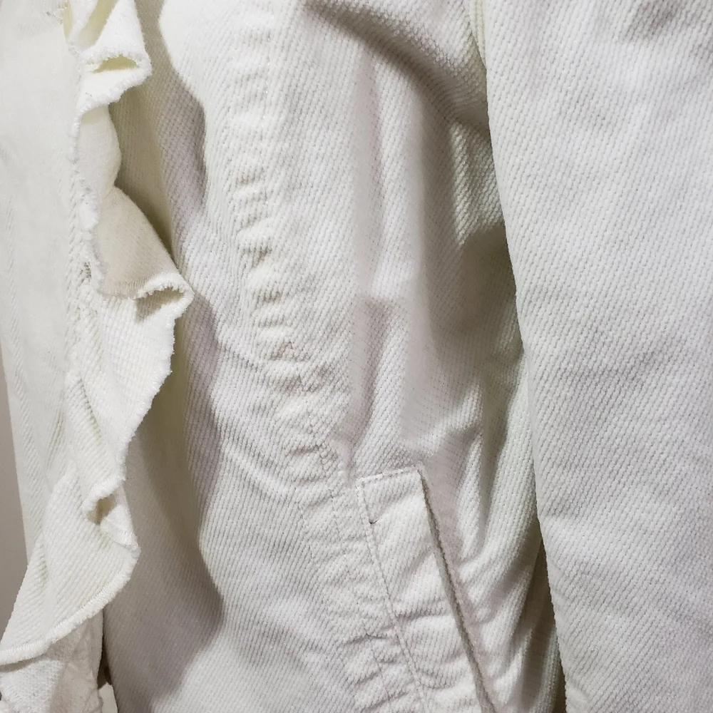 Lux Ruffle Jacket - Picture 8 of 8